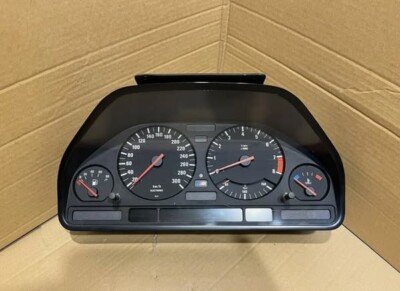 BMW E34 M5 Dashboard