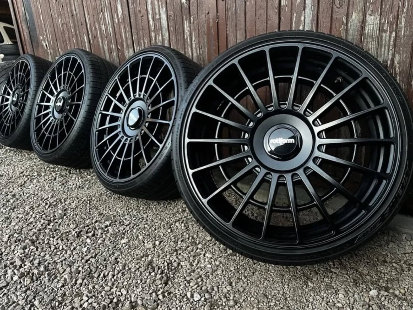 Rotiform 19 8.5J ET45 Alloy Wheels