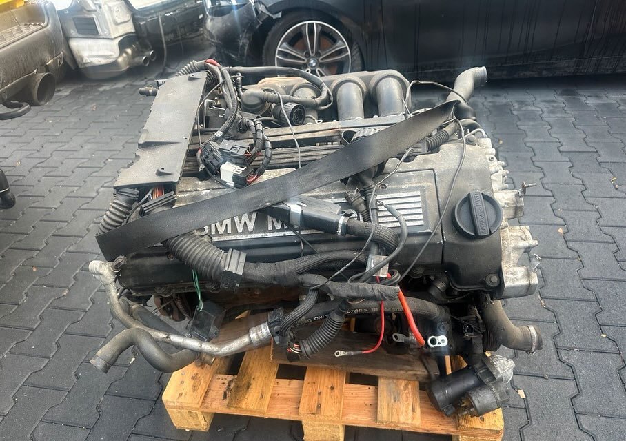 BMW E36 M3 S50B30 Engine