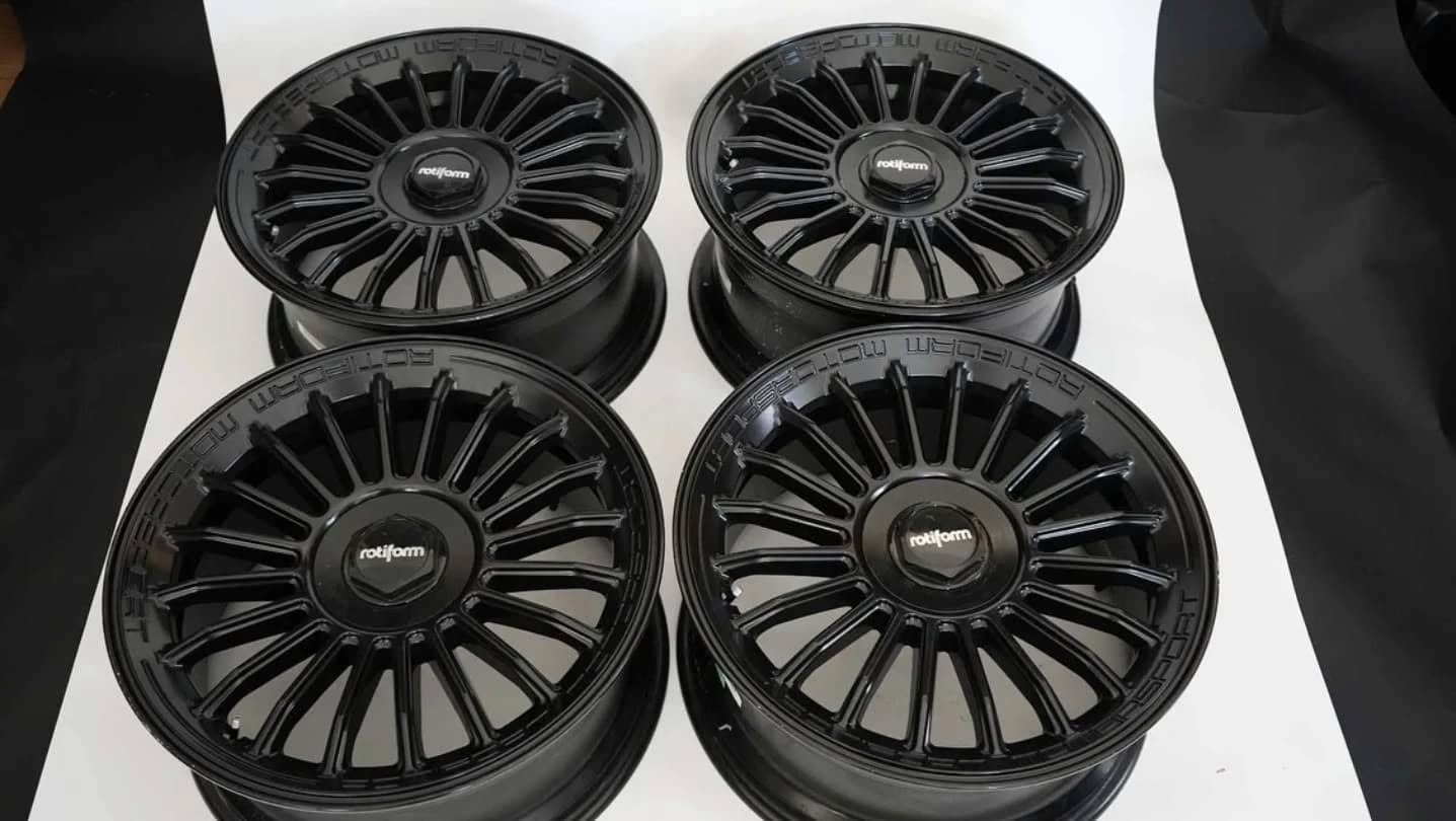 Rotiform 19 8.5J ET45 Alloy Wheels