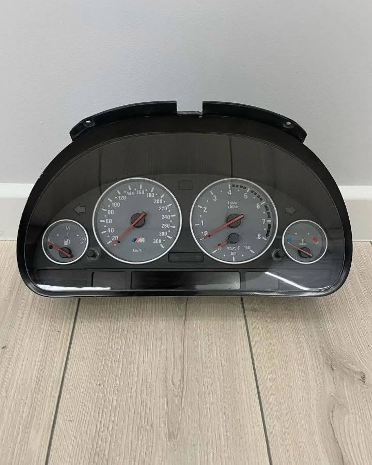 Dashboard for BMW M5 E39