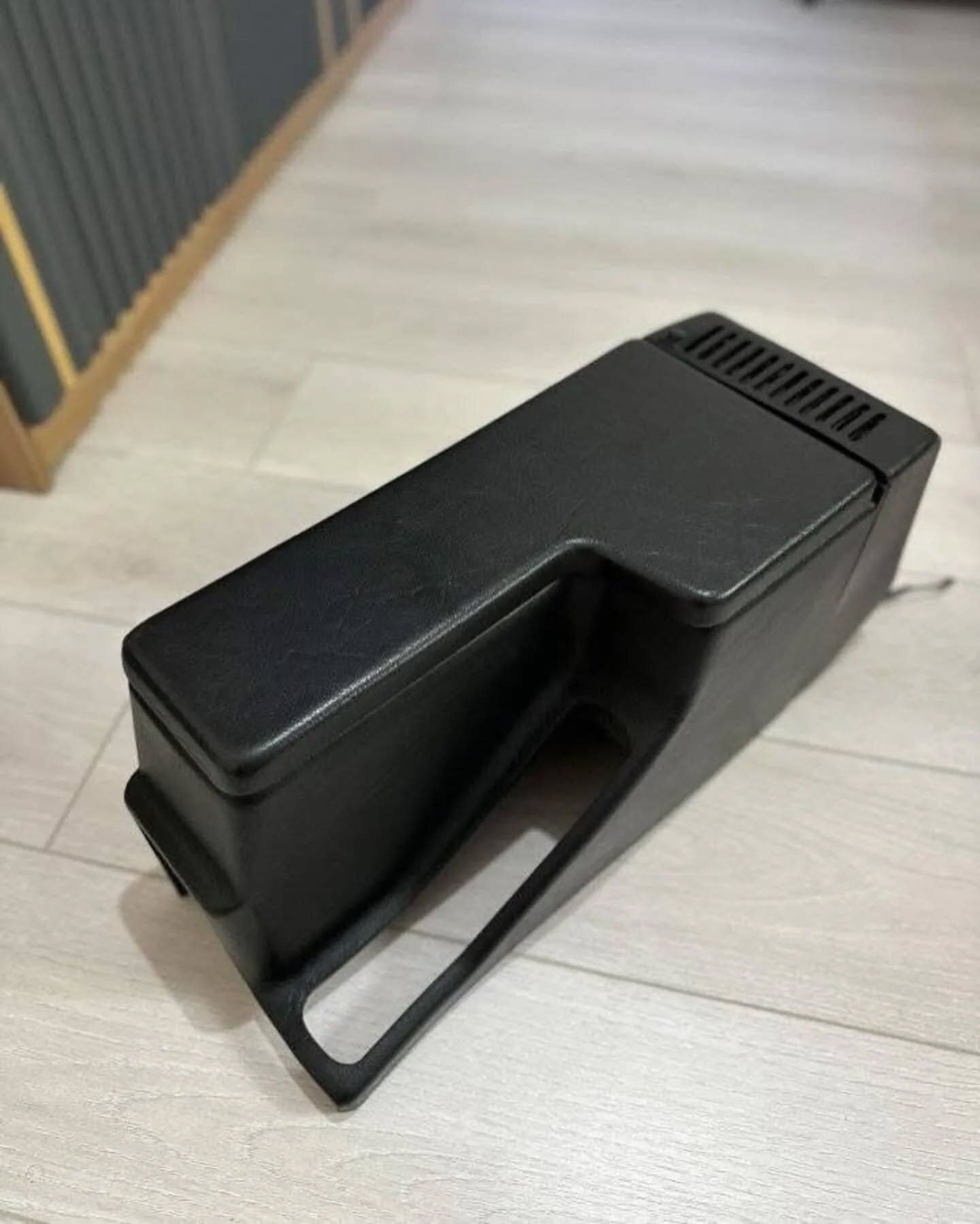 BMW E34 – E32 Refrigerator