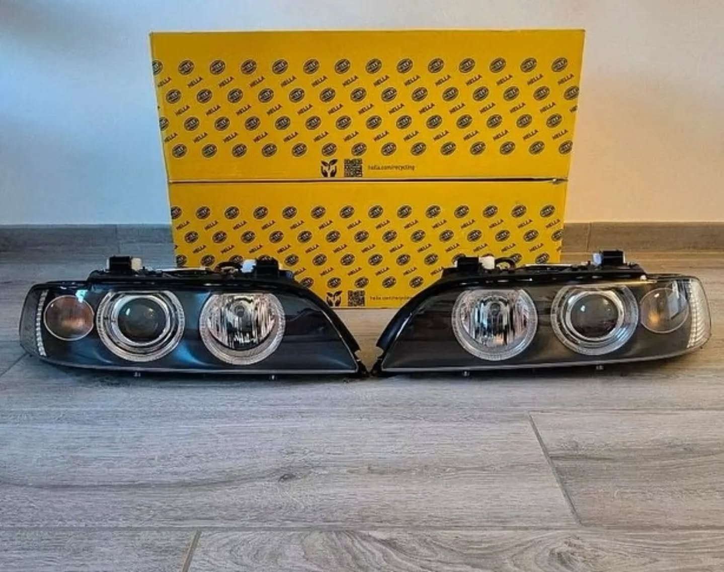 BMW E39 Xenon Headlights