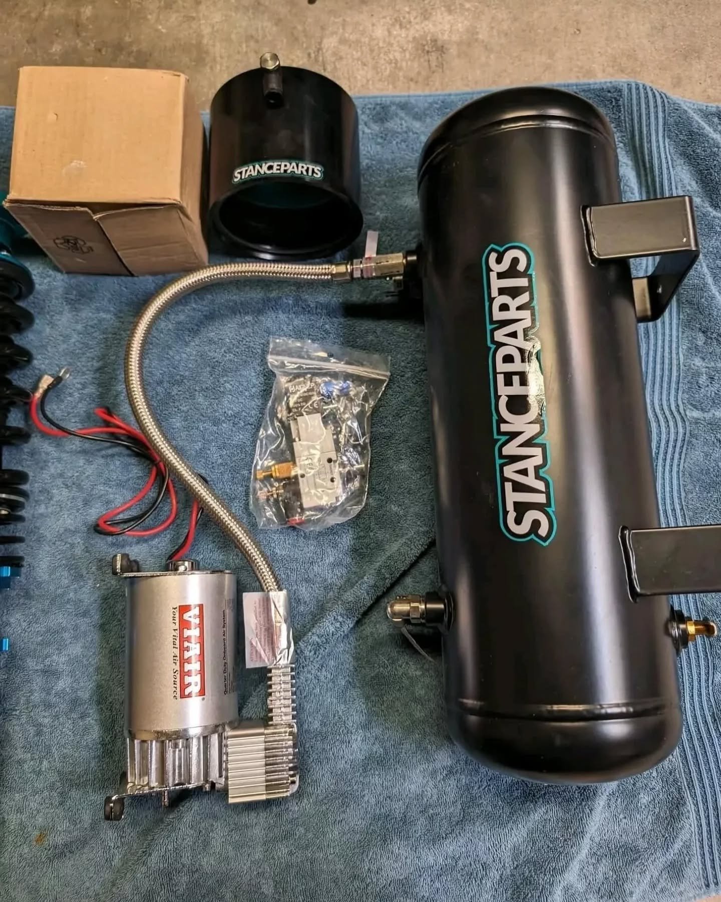 E30 Coilovers with Air Lift - Image 3