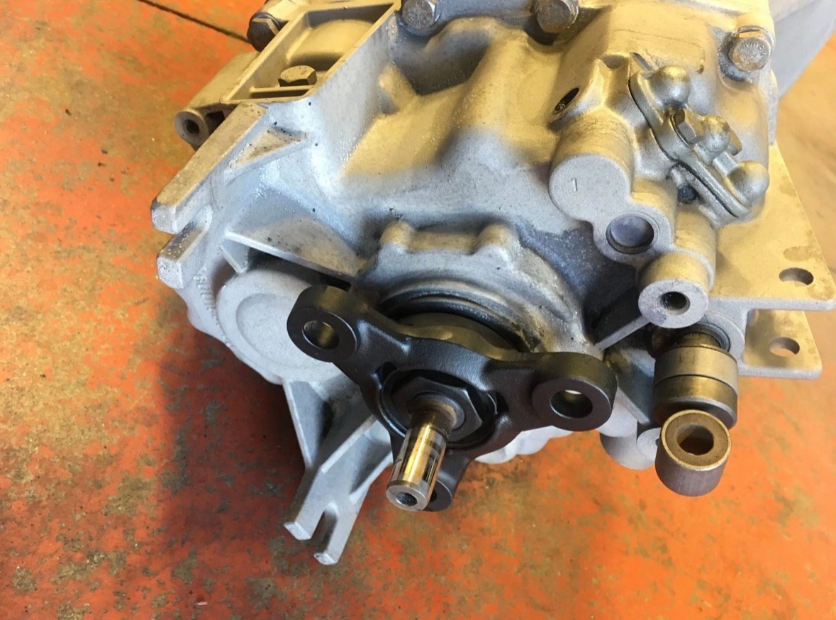 BMW E34 M5 S38B36 Engine and Getrag 280 Gearbox - Image 38