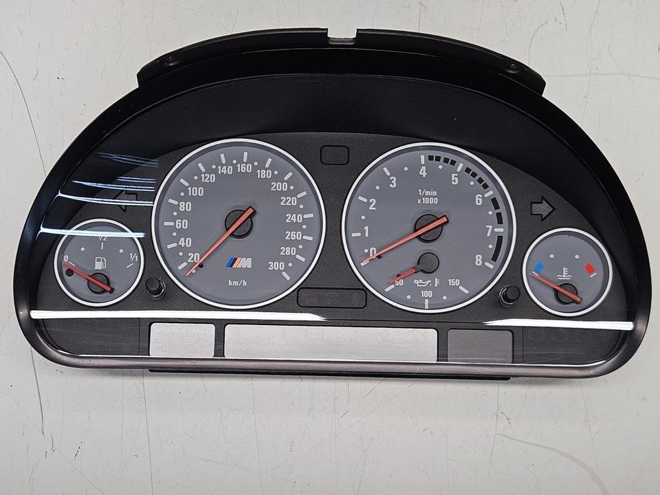 BMW E39 M5 62119134805 Refurbished instrument cluster speedometer km/h gray
