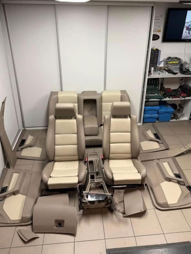 BMW E34 interior seats set