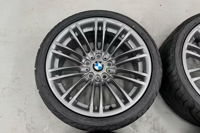 BMW M3 Clubsport Wheel Set – OEM Staggered 8.5x18/9.5x18 – Compatible with E90/E92 M3 – 2008–2013 - Image 3