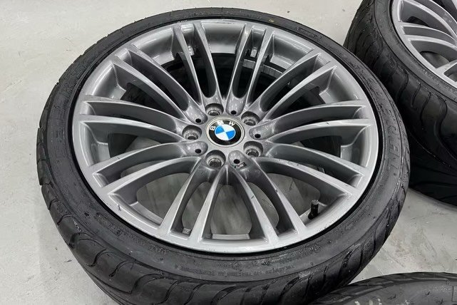 BMW M3 Clubsport Wheel Set – OEM Staggered 8.5x18/9.5x18 – Compatible with E90/E92 M3 – 2008–2013 - Image 7