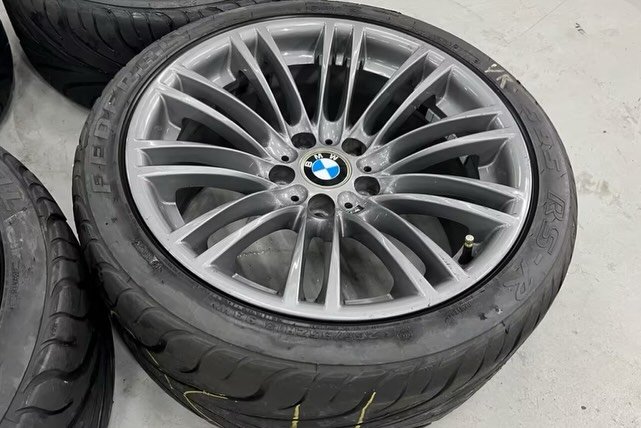 BMW M3 Clubsport Wheel Set – OEM Staggered 8.5x18/9.5x18 – Compatible with E90/E92 M3 – 2008–2013 - Image 10